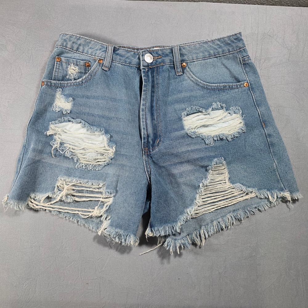 Almost Famous Womens Distressed Denim Shorts Light Wash High Rise Raw Hem Size 7